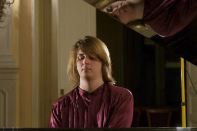 Ivan Vihor performance